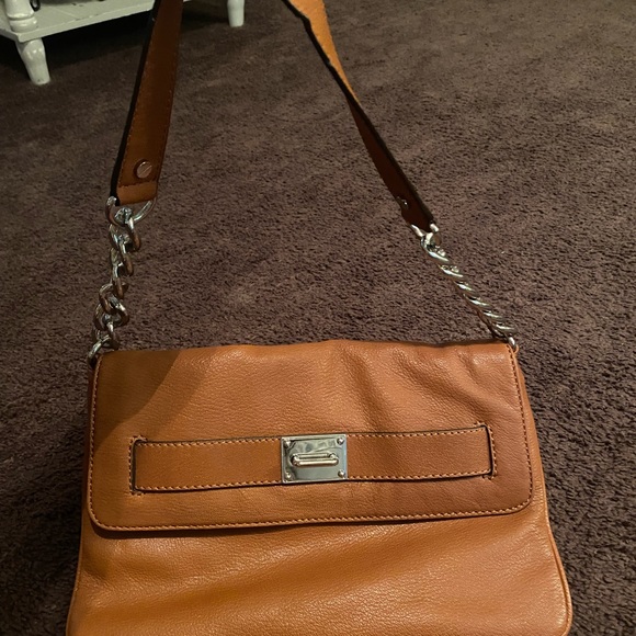 Micheal Kors Purse - Picture 2 of 5